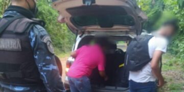 Joven venezolano intentó entrar al país escondido en el baúl de un remis