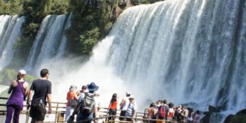 Unos 4 millones de turistas viajaron por el país en Semana Santa y gastaron unos $14.000 millones