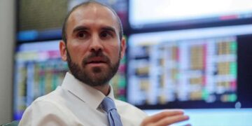 Guzmán descartó un cierre total ante la segunda ola de Covid-19: “La economía no lo soportaría”