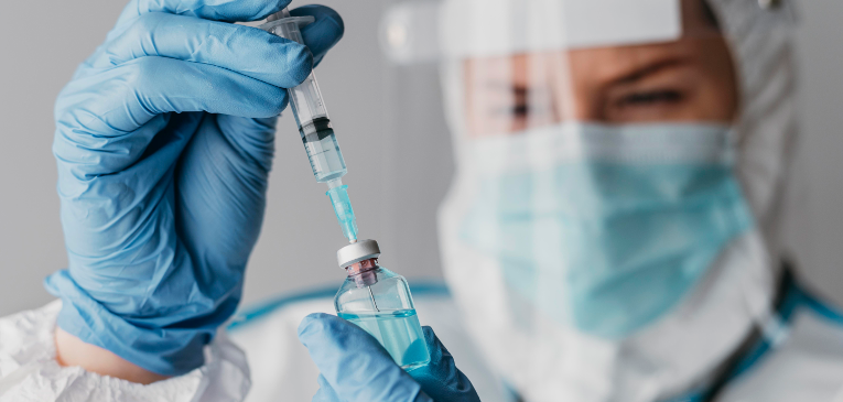 Coronavirus: se vacunará esta semana al personal de la UNaM de 60 años o más