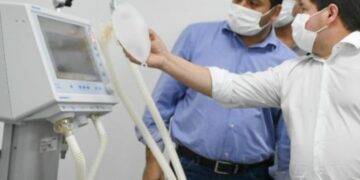 Herrera visitó el hospital de Jardín América y el Centro Oncológico del Samic de Eldorado