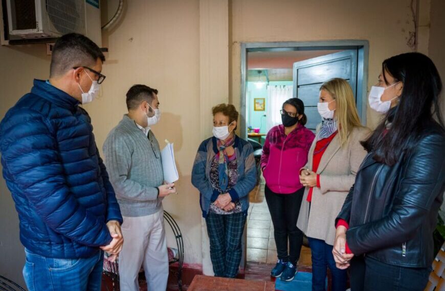 Entregaron asistencia financiera a emprendedora gastronómica de Posadas