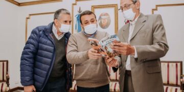 Herrera Ahuad recorrió la muestra conmemorativa de “Mandové” Pedrozo