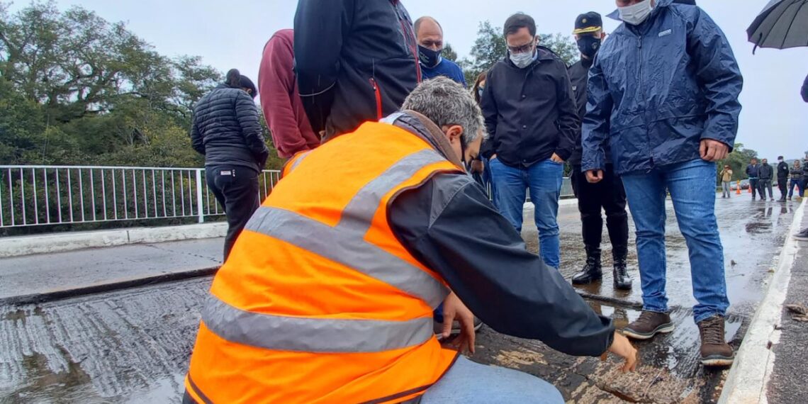 Decetaron fisuras en el puente Pindaytí en la Ruta 2 y garantizan circulación por caminos alternativos