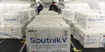 Llegó otro vuelo al país con más de 470 mil dosis de Sputnik V