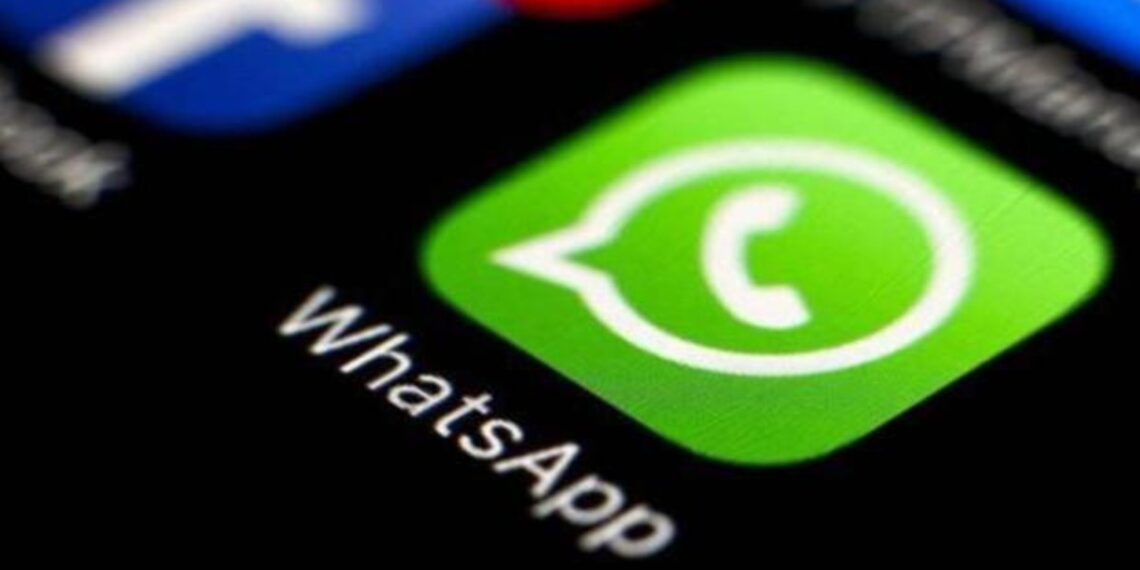 El Gobierno dictó una medida cautelar para evitar que WhatsApp acceda a información privada de sus usuarios