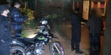 La Policía intervino en una fiesta no autorizada y difundida por WhatsApp