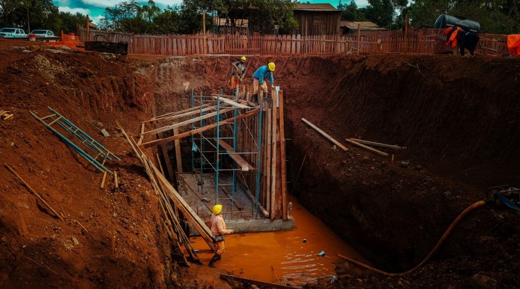 Avanza en la construcción del nuevo puente sobre el arroyo San Francisco en Andresito
