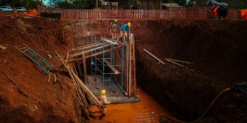 Avanza en la construcción del nuevo puente sobre el arroyo San Francisco en Andresito
