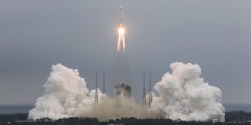 Un cohete está fuera de control y sus restos podrían impactar contra la Tierra