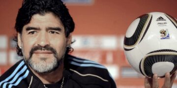 Entregan formalmente el informe pericial sobre la muerte de Diego Maradona en la Fiscalía General
