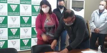 Iprodha: 12 familias de Puerto Iguazú recibieron sus títulos de propiedad