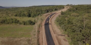 Profundidad más cerca de estar conectada por asfalto a la red vial nacional