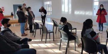 Dictan talleres para jóvenes que buscan insertarse en el mercado laboral