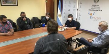 Misiones vacunará a todos los empleados de Migraciones