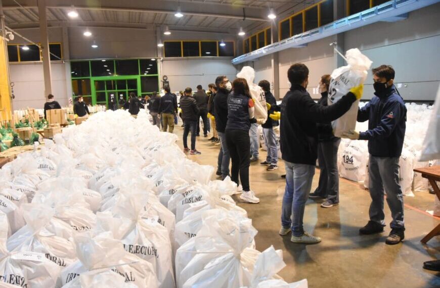 Comenzó la distribución de más de 2.700 urnas para las elecciones del domingo