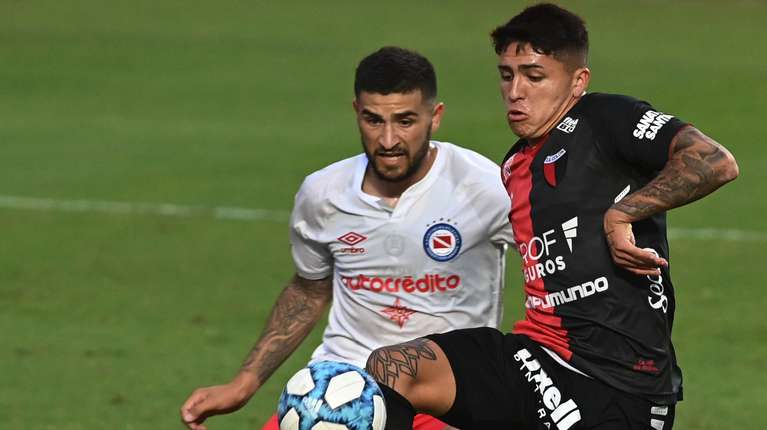 Insólito: por una confusión en los testeos, un jugador de Colón con coronavirus estuvo en el entrenamiento