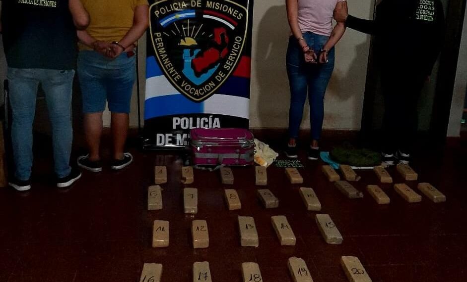 Cayeron “motonarcos” con más de 28 kilos de marihuana en Posadas
