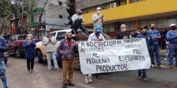 Con una manifestación frente al Inym, productores yerbateros defendieron la “regulación de plantaciones”
