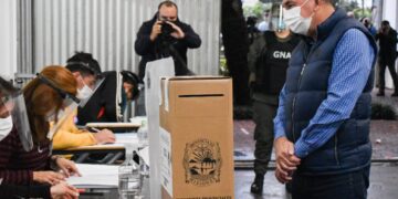Stelatto: “Es importante votar para fortalecer la democracia”