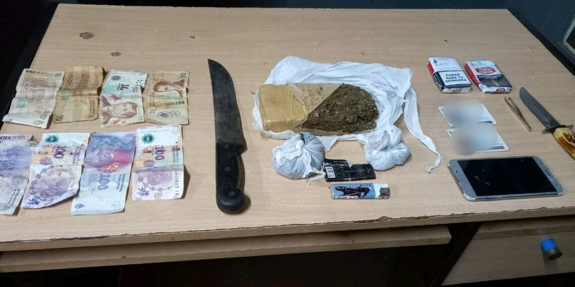 Narcomenudeo: detuvieron a dos jóvenes que tenían marihuana en una mochila