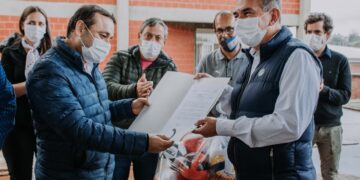 Herrera Ahuad inauguró las obras de refacción del polideportivo en Itaembe Miní