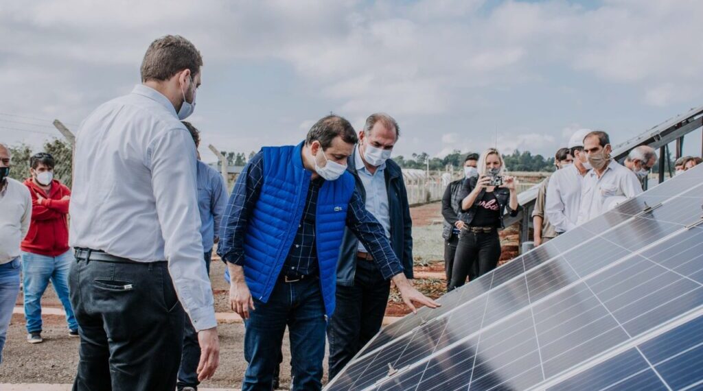 Herrera Ahuad inauguró la planta de energía fotovoltaica en Itaembé Guazú