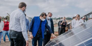 Herrera Ahuad inauguró la planta de energía fotovoltaica en Itaembé Guazú