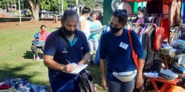 Entregaron carnet con código QR a vendedores ambulantes de Posadas