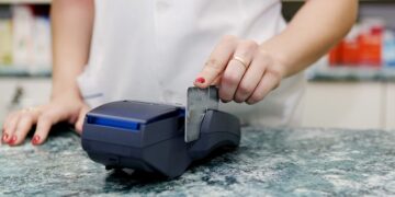Aumentan a $12.000 el reintegro a las compras con tarjeta de débito