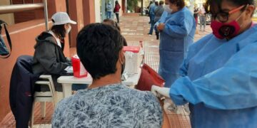 Covid: mayores de 30 años pueden acercarse con DNI a los vacunatorios a solicitar la primera dosis