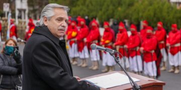 El Presidente encabeza en la ciudad de Salta el acto conmemorativo por los 200 años de la muerte de Güemes