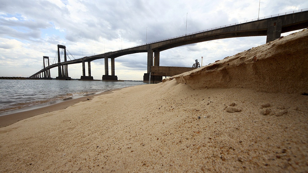 El río Paraná puede bajar a niveles cercanos al histórico, advirtió el INA