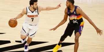 Básquet: Campazzo sufrió ante una leyenda de la NBA y los Denver Nuggets fueron arrollados por los Phoenix Suns