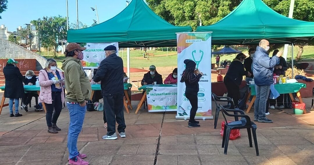 Covid: las postas itinerantes de vacunación siguen recorriendo la ciudad