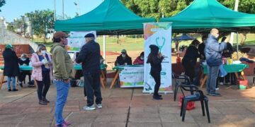 Covid: las postas itinerantes de vacunación siguen recorriendo la ciudad