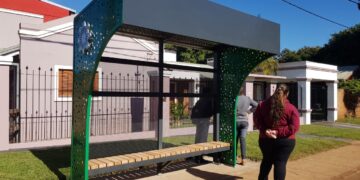Instalaron 56 nuevos refugios para la espera del transporte