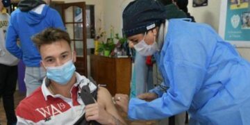 Argentina superó el 60 por ciento de la población mayor de 18 años vacunada con una dosis