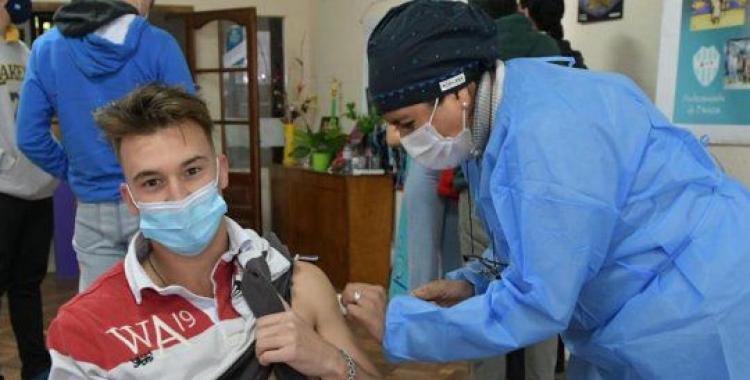 Argentina superó el 60 por ciento de la población mayor de 18 años vacunada con una dosis
