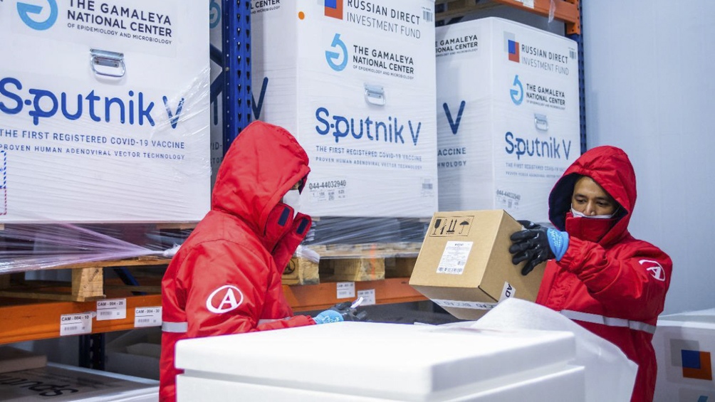 La vacuna Sputnik V es “altamente protectora” contra nuevas variantes de Covid-19