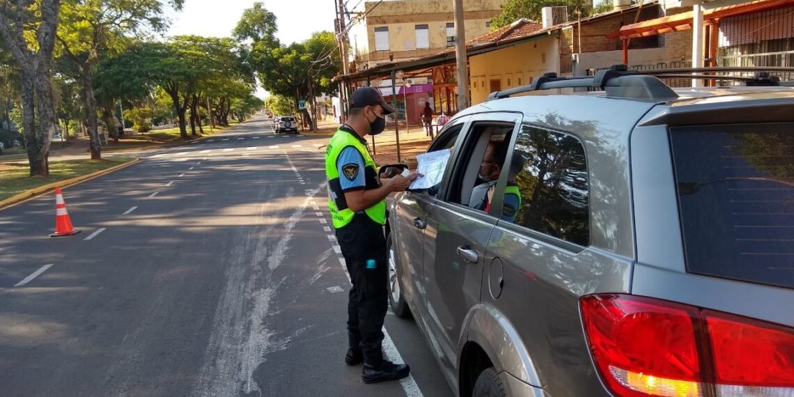 Retuvieron 16 vehículos, 14 de ellos por dar positivo al test de alcoholemia