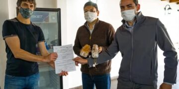 Entregaron equipamiento a un productor de bondiolas artesanales en Posadas