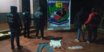 Dos detenidos por agredir con un cuchillo y robar a un hombre
