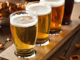 Regalan cerveza para incentivar la vacunación en los jóvenes tucumanos