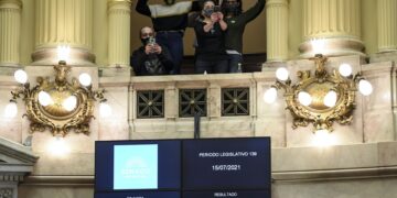 El Senado aprobó el marco regulatorio de producción de cannabis medicinal