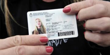 Desde hoy, las personas no binarias podrán elegir “X” en el DNI