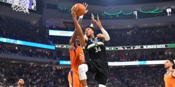 Básquet: Milwaukee Bucks logró el anillo de la NBA tras vencer a Phoenix Suns