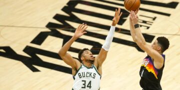 Básquet de la NBA: Milwaukee va por el titulo de campeón ante Phoenix