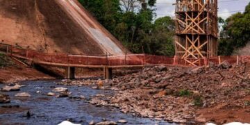 Avanza la construcción del puente sobre el arroyo Cuña Pirú