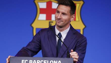 Lionel Messi llegó a un acuerdo con PSG y viaja a París